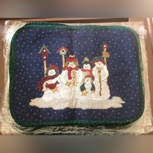 Christmas placemats, napkins, apron, oven mit and walll hanging